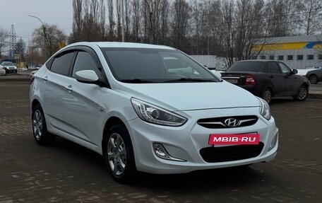 Hyundai Solaris II рестайлинг, 2013 год, 749 000 рублей, 3 фотография