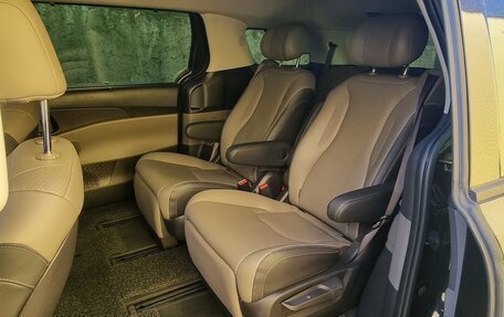 KIA Carnival, 2024 год, 5 550 000 рублей, 28 фотография