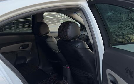 Chevrolet Cruze II, 2010 год, 780 000 рублей, 7 фотография