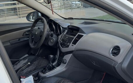 Chevrolet Cruze II, 2010 год, 780 000 рублей, 11 фотография