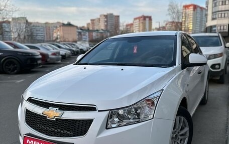 Chevrolet Cruze II, 2010 год, 780 000 рублей, 3 фотография