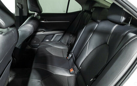 Toyota Camry, 2022 год, 3 399 700 рублей, 10 фотография