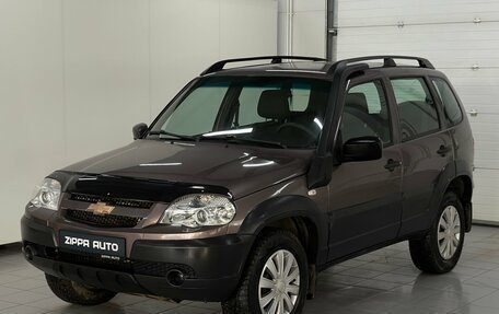 Chevrolet Niva I рестайлинг, 2018 год, 699 000 рублей, 3 фотография