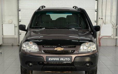 Chevrolet Niva I рестайлинг, 2018 год, 699 000 рублей, 2 фотография