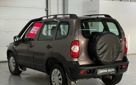 Chevrolet Niva I рестайлинг, 2018 год, 699 000 рублей, 6 фотография