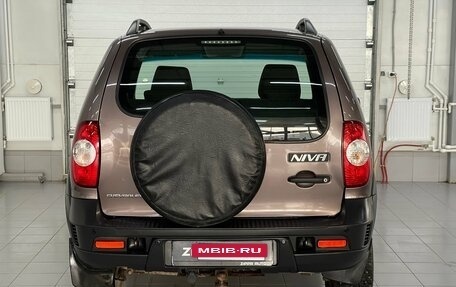 Chevrolet Niva I рестайлинг, 2018 год, 699 000 рублей, 5 фотография