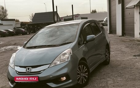 Honda Fit Shuttle I рестайлинг, 2014 год, 1 000 000 рублей, 1 фотография