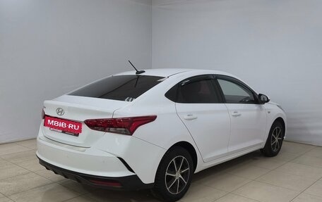 Hyundai Solaris II рестайлинг, 2021 год, 1 350 000 рублей, 4 фотография