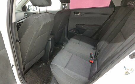 Hyundai Solaris II рестайлинг, 2021 год, 1 350 000 рублей, 15 фотография