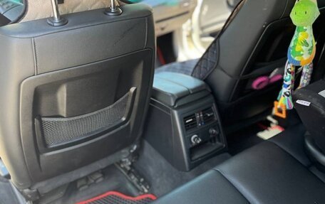 BMW 3 серия, 2010 год, 950 000 рублей, 13 фотография