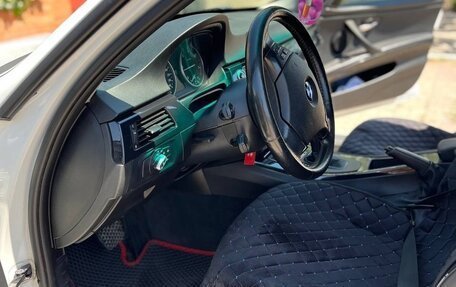 BMW 3 серия, 2010 год, 950 000 рублей, 12 фотография