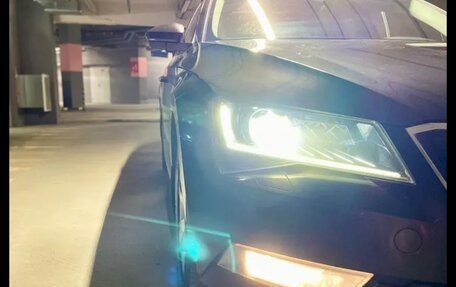 Skoda Superb III рестайлинг, 2015 год, 1 400 000 рублей, 18 фотография