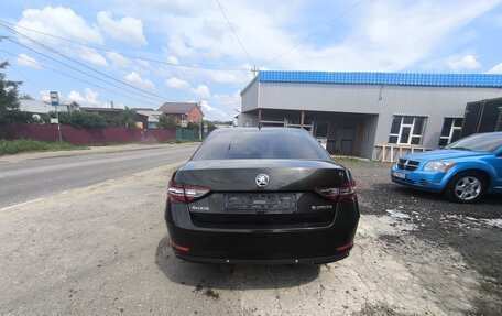 Skoda Superb III рестайлинг, 2015 год, 1 400 000 рублей, 24 фотография