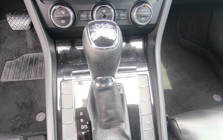 Skoda Superb III рестайлинг, 2015 год, 1 400 000 рублей, 31 фотография