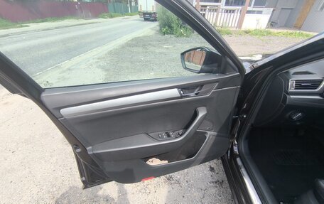 Skoda Superb III рестайлинг, 2015 год, 1 400 000 рублей, 28 фотография