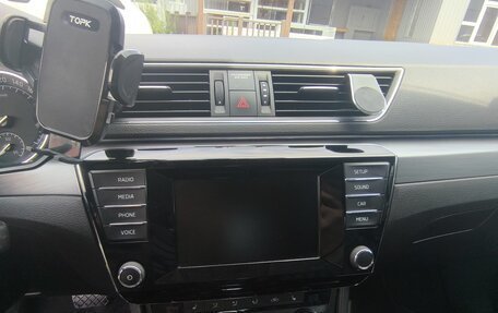 Skoda Superb III рестайлинг, 2015 год, 1 400 000 рублей, 32 фотография