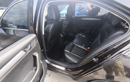 Skoda Superb III рестайлинг, 2015 год, 1 400 000 рублей, 29 фотография