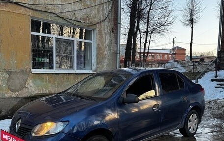 Renault Logan II, 2015 год, 290 000 рублей, 3 фотография