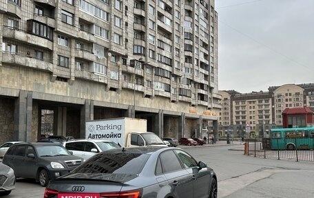 Audi A4, 2019 год, 2 700 000 рублей, 24 фотография