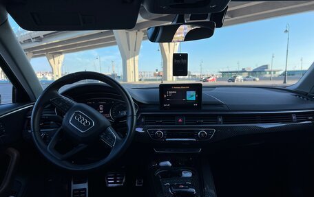 Audi A4, 2019 год, 2 700 000 рублей, 33 фотография