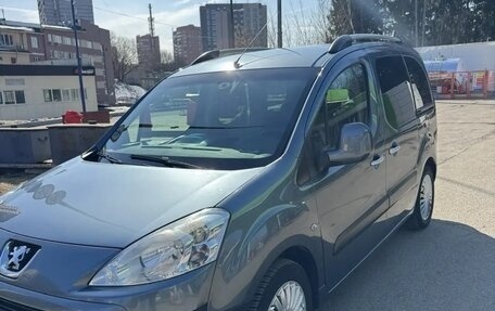 Peugeot Partner II рестайлинг 2, 2011 год, 870 000 рублей, 2 фотография