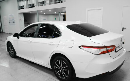 Toyota Camry, 2021 год, 2 530 000 рублей, 4 фотография