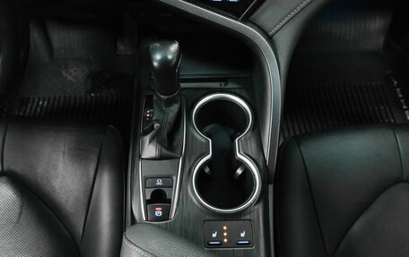 Toyota Camry, 2021 год, 2 530 000 рублей, 18 фотография