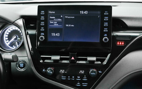 Toyota Camry, 2021 год, 2 530 000 рублей, 17 фотография