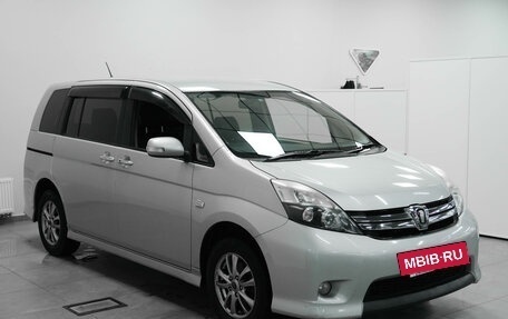 Toyota ISis I, 2012 год, 1 100 000 рублей, 2 фотография