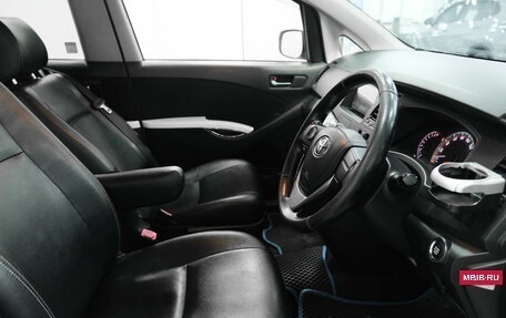 Toyota ISis I, 2012 год, 1 100 000 рублей, 10 фотография