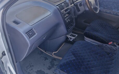 Toyota Ipsum II, 1996 год, 620 000 рублей, 8 фотография