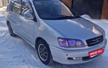 Toyota Ipsum II, 1996 год, 620 000 рублей, 3 фотография