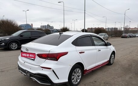 Hyundai Solaris II рестайлинг, 2018 год, 790 000 рублей, 2 фотография
