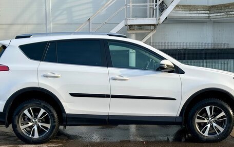 Toyota RAV4, 2017 год, 2 390 000 рублей, 4 фотография