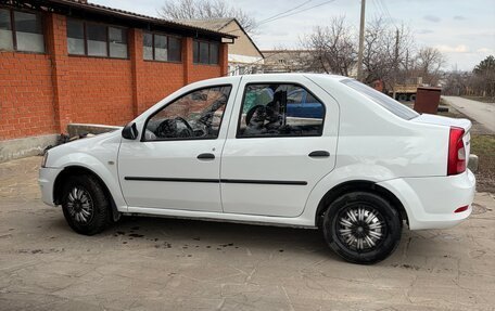 Renault Logan I, 2010 год, 385 000 рублей, 3 фотография