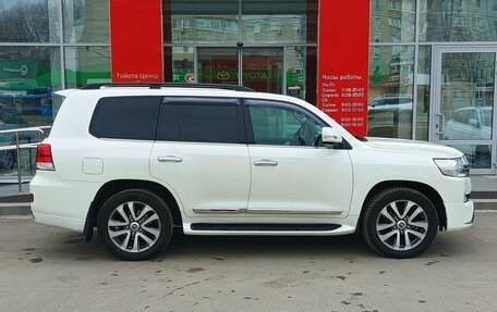 Toyota Land Cruiser 200, 2016 год, 5 550 000 рублей, 4 фотография