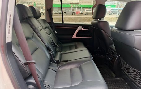 Toyota Land Cruiser 200, 2016 год, 5 550 000 рублей, 15 фотография