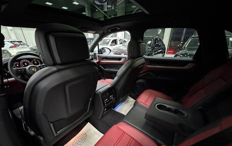 Porsche Cayenne III, 2025 год, 15 699 000 рублей, 8 фотография