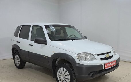Chevrolet Niva I рестайлинг, 2017 год, 695 000 рублей, 3 фотография