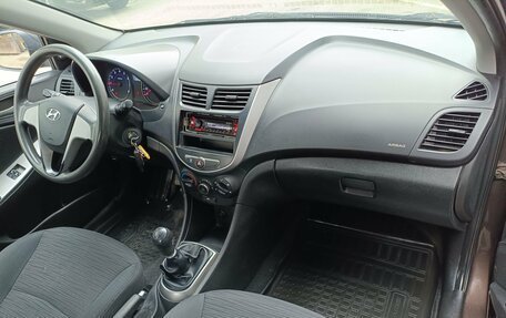 Hyundai Solaris II рестайлинг, 2015 год, 699 000 рублей, 10 фотография