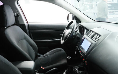 Mitsubishi ASX I рестайлинг, 2014 год, 940 000 рублей, 10 фотография