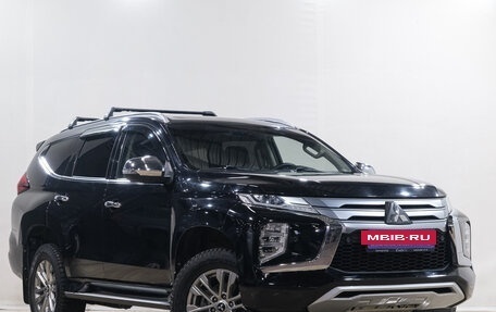 Mitsubishi Pajero Sport III рестайлинг, 2020 год, 3 979 000 рублей, 2 фотография