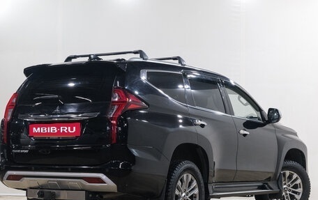 Mitsubishi Pajero Sport III рестайлинг, 2020 год, 3 979 000 рублей, 7 фотография