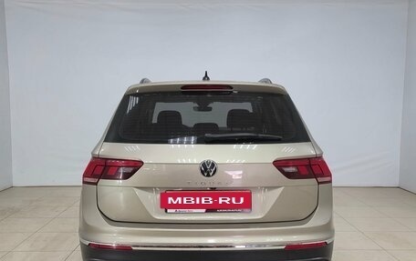 Volkswagen Tiguan II, 2021 год, 2 870 000 рублей, 5 фотография