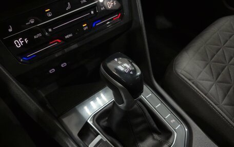 Volkswagen Tiguan II, 2021 год, 2 870 000 рублей, 21 фотография