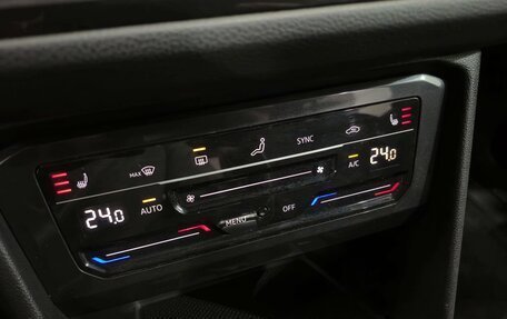 Volkswagen Tiguan II, 2021 год, 2 870 000 рублей, 20 фотография