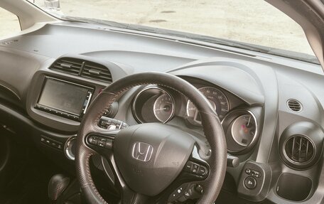 Honda Fit Shuttle I рестайлинг, 2014 год, 1 000 000 рублей, 4 фотография