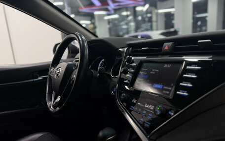 Toyota Camry, 2020 год, 2 950 000 рублей, 8 фотография