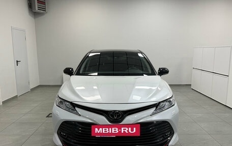Toyota Camry, 2020 год, 2 950 000 рублей, 2 фотография