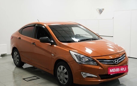 Hyundai Solaris II рестайлинг, 2015 год, 690 000 рублей, 2 фотография